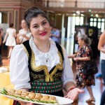 Branislava Vukomirovic sa tradicionalnim ruskim palacinkama (Milijance ovo za naslovnu – kako sam je samo uslikao)